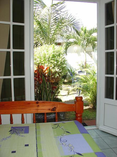 Hotel Chez Papa Daya Saint Pierre Esterno foto