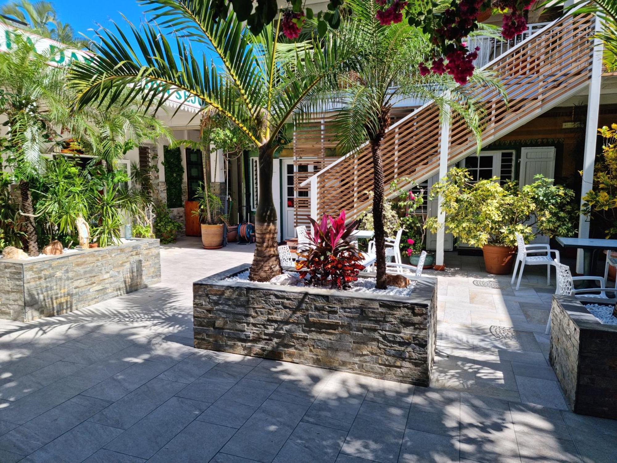 Hotel Chez Papa Daya Saint Pierre Esterno foto